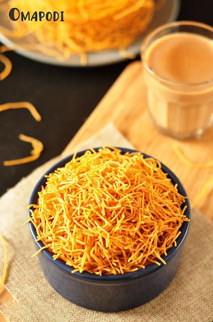 LUSKA Kanyakumari Crispy Delicious Omapodi Thin Sev Namkeen Snack | 1 kg (1000 grams) | Traditional South Indian Sev| Besan Sev | Mora Sev | Bhujiya | Bhel Puri Sev | Zero Cholesterol